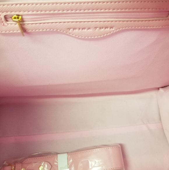 Trina Turk🦋 Butterfly Stripe Tote - Picture 7 of 14